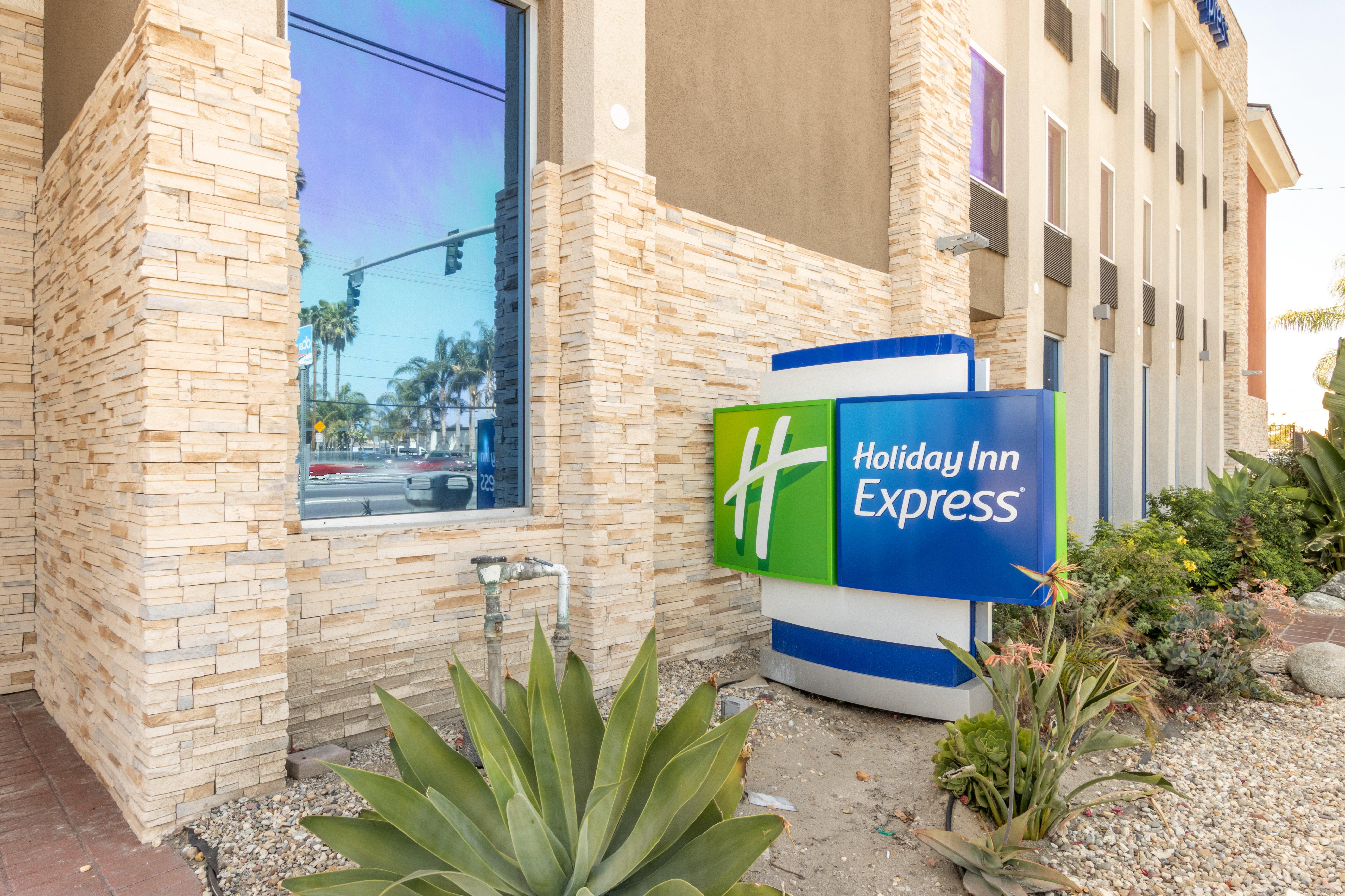 Holiday Inn Express - Anaheim West Eksteriør bilde